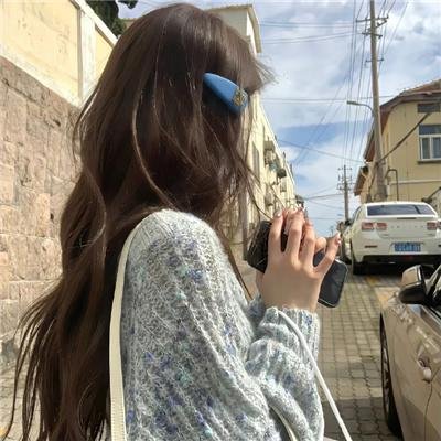 月亮中的亚马逊女人